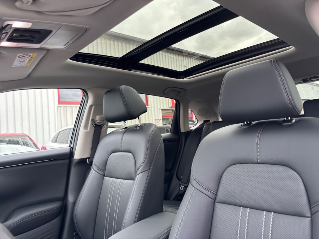 Fahrzeugabbildung Honda ZR-V e:HEV 2.0 i-MMD Hybrid Advance