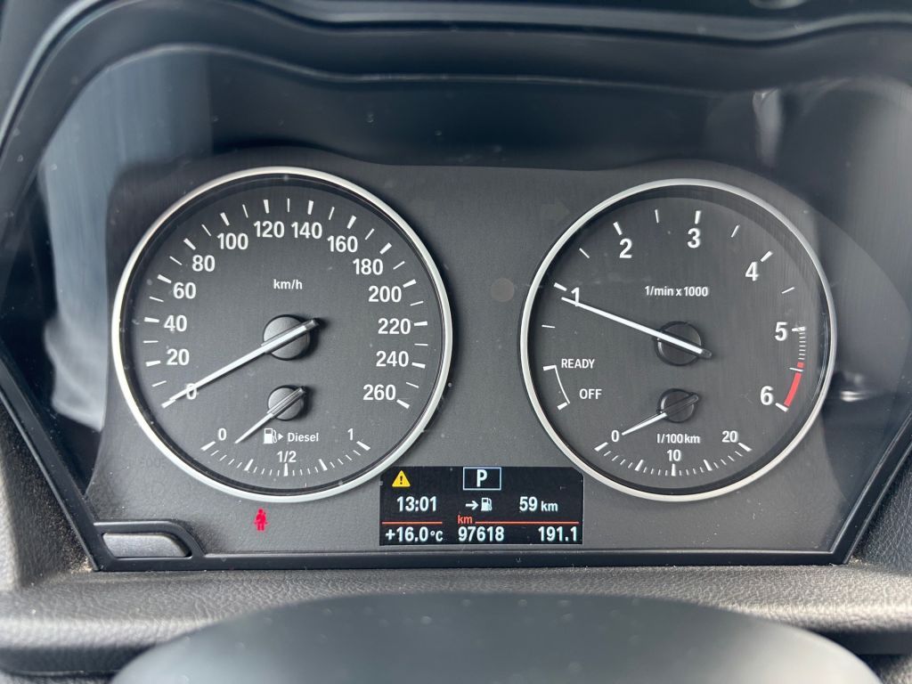 Fahrzeugabbildung BMW 220d Active Tourer Aut. Advantage + AHK +