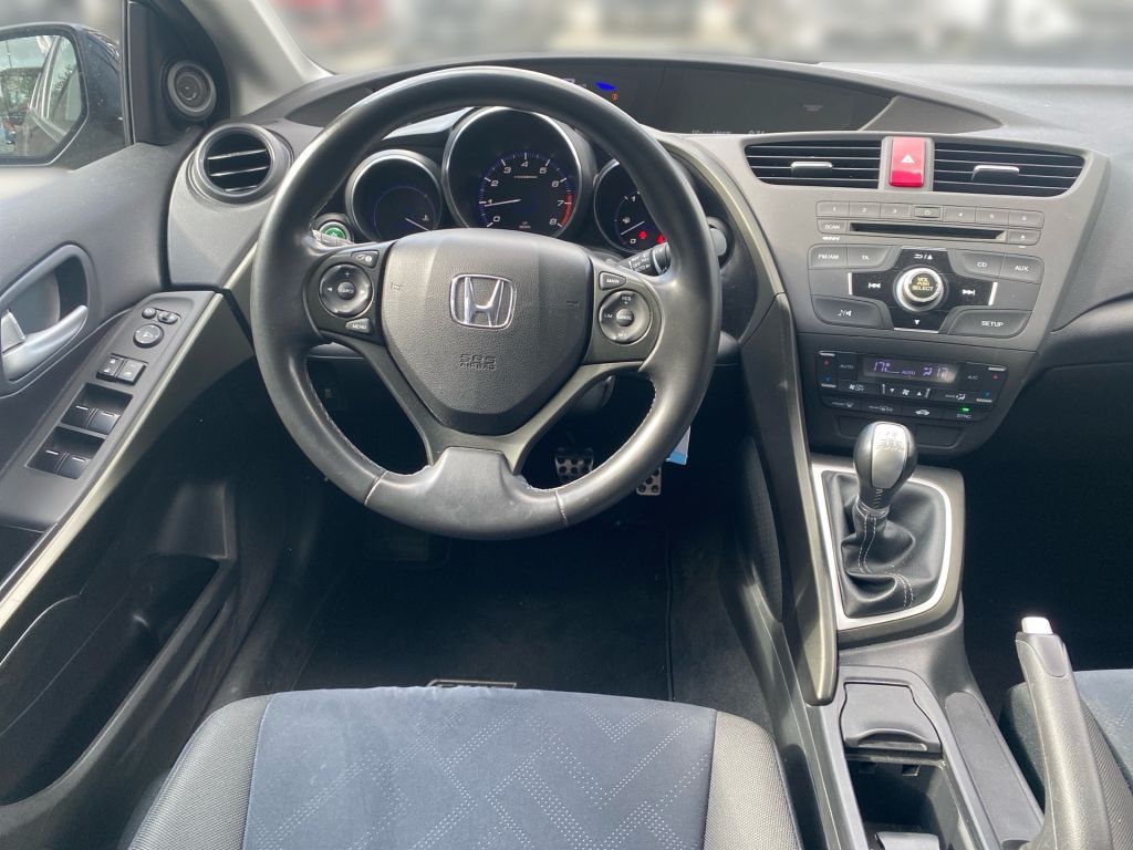 Fahrzeugabbildung Honda Civic 1.8 i-VTEC Comfort+ 8fach bereift