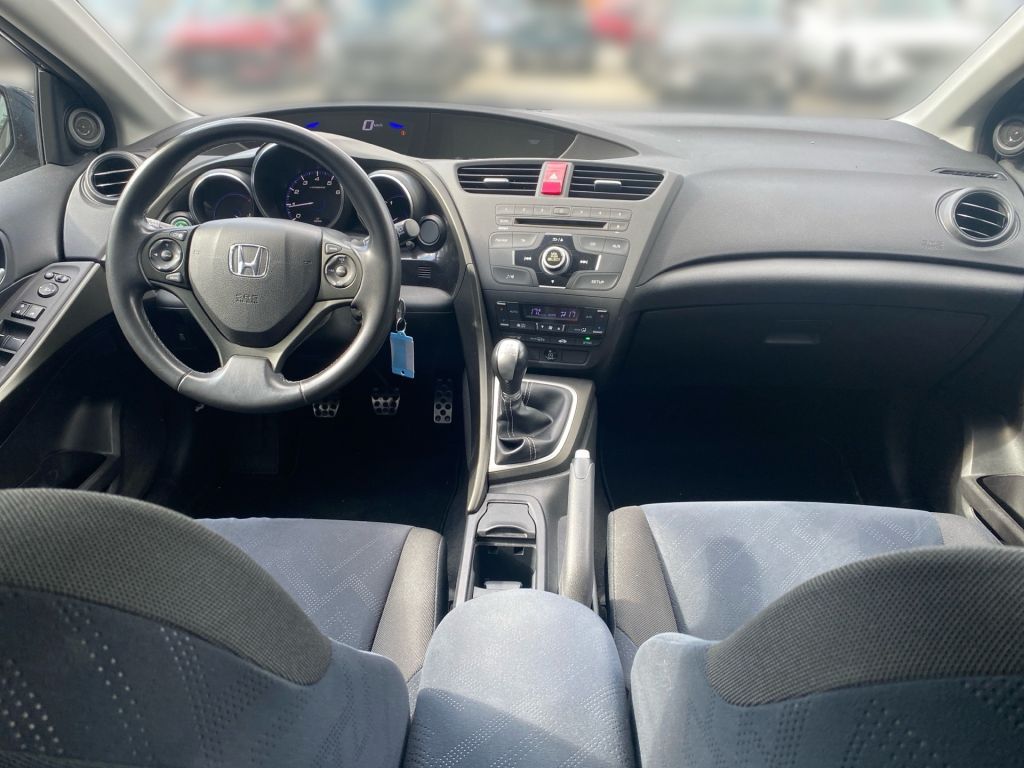 Fahrzeugabbildung Honda Civic 1.8 i-VTEC Comfort+ 8fach bereift