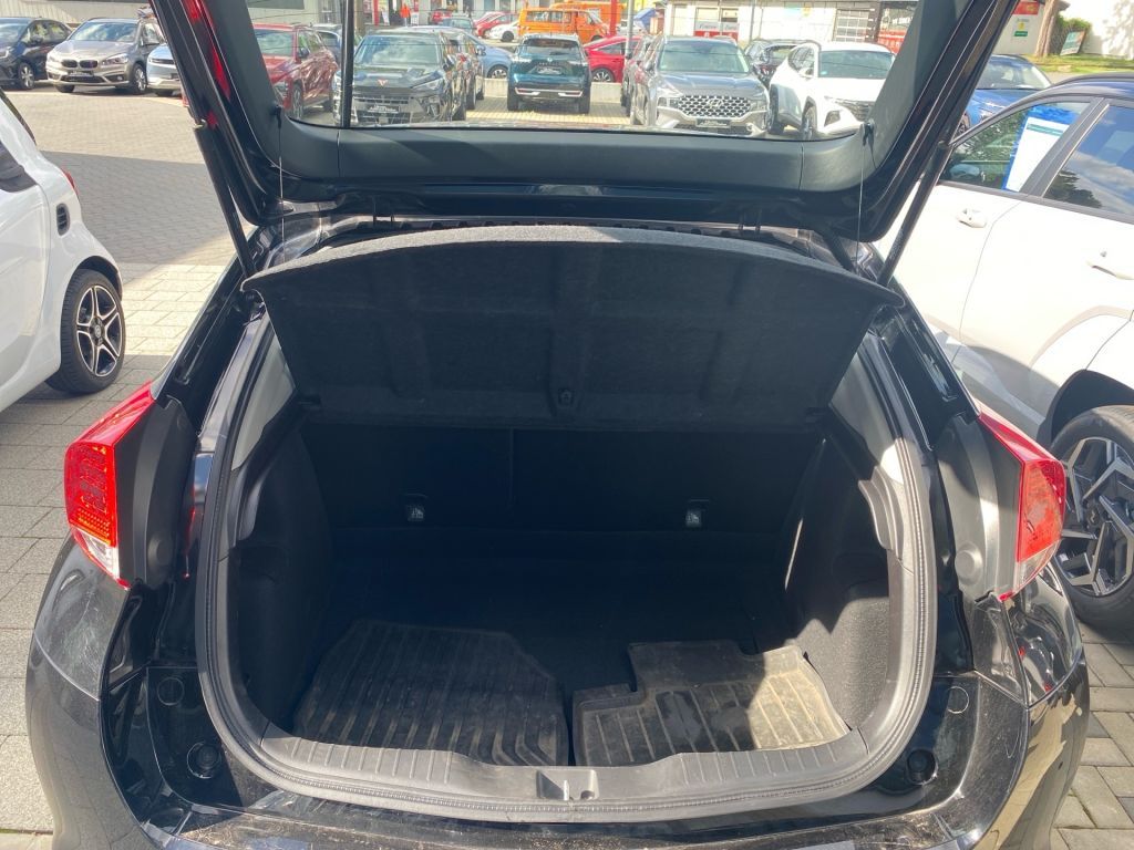 Fahrzeugabbildung Honda Civic 1.8 i-VTEC Comfort+ 8fach bereift