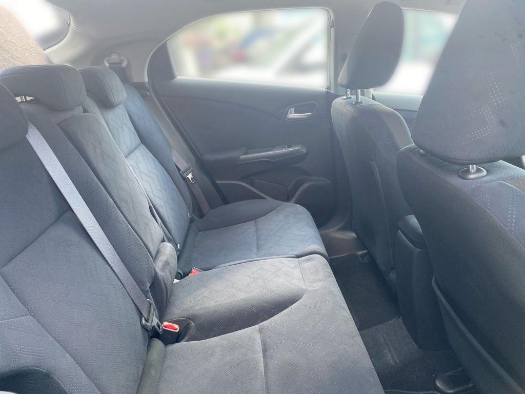Fahrzeugabbildung Honda Civic 1.8 i-VTEC Comfort+ 8fach bereift