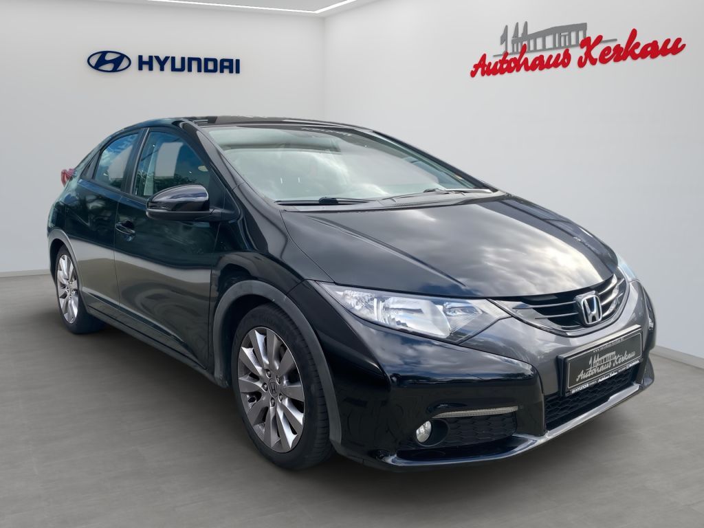 Fahrzeugabbildung Honda Civic 1.8 i-VTEC Comfort+ 8fach bereift