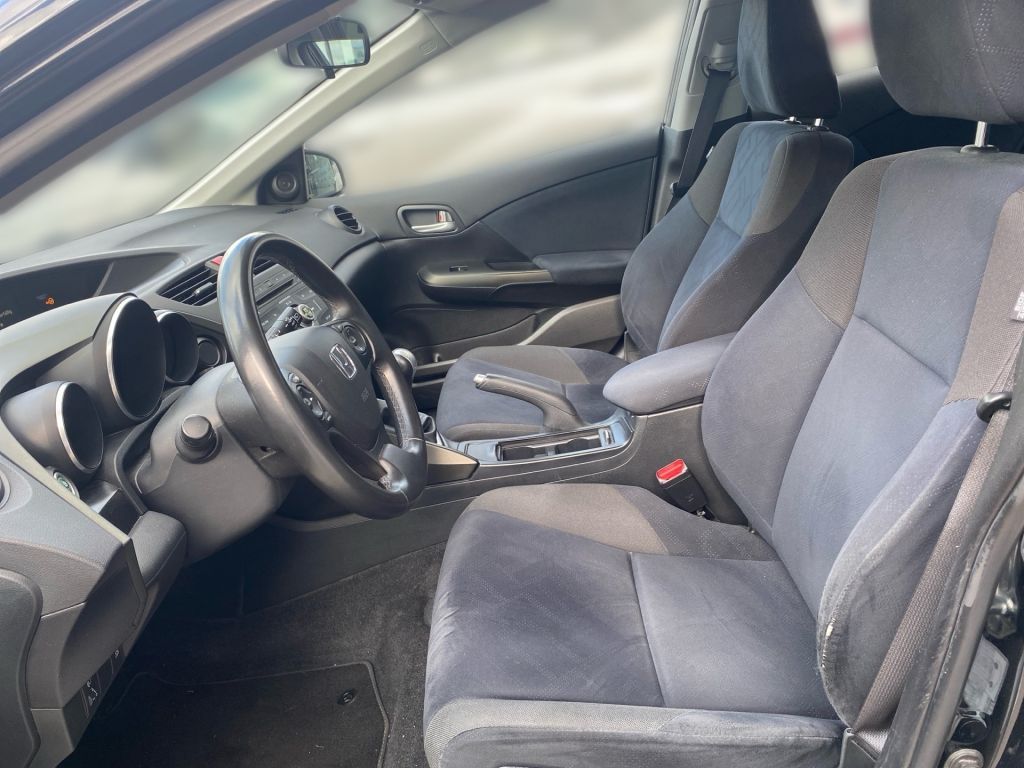 Fahrzeugabbildung Honda Civic 1.8 i-VTEC Comfort+ 8fach bereift