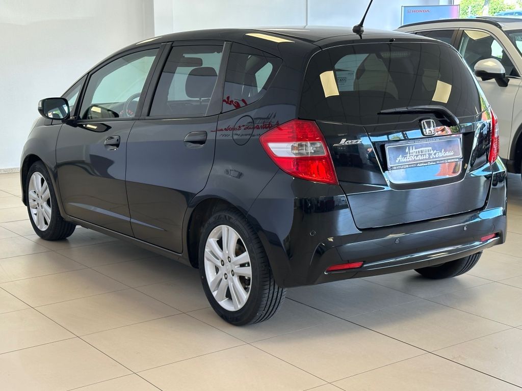 Fahrzeugabbildung Honda Jazz 1.4 i-VTEC Comfort Plus
