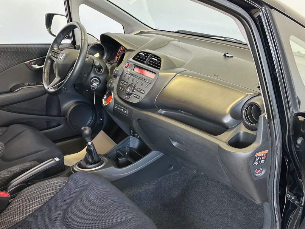 Fahrzeugabbildung Honda Jazz 1.4 i-VTEC Comfort Plus