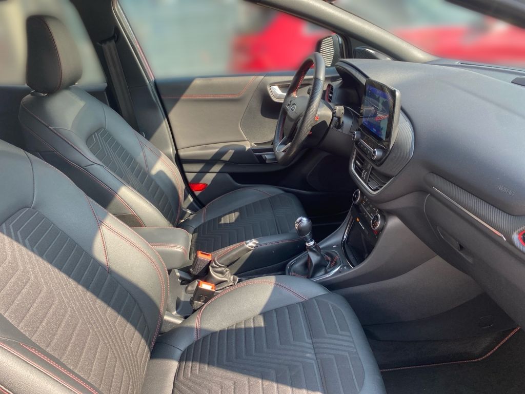 Fahrzeugabbildung Ford Puma 1.0 EcoBoost Hybrid ST-LINE X
