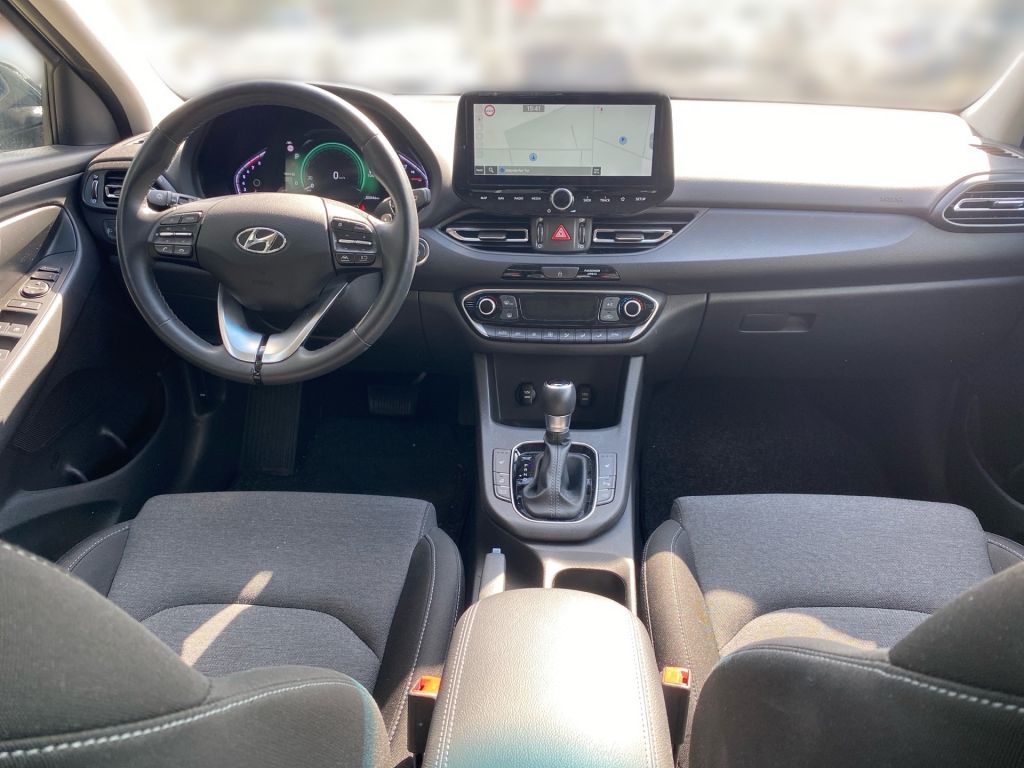 Fahrzeugabbildung Hyundai i30 1.5 T-GDI Fastback 48V-Hybrid DCT EDITION 30