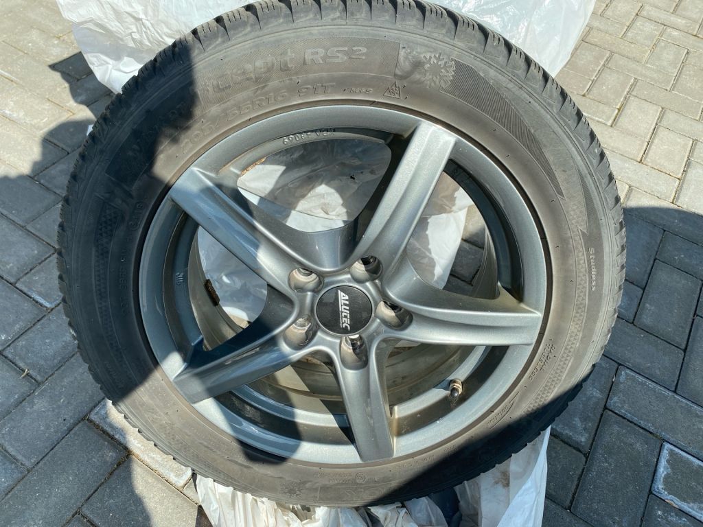Fahrzeugabbildung Hyundai i30 1.5 T-GDI Fastback 48V-Hybrid DCT EDITION 30