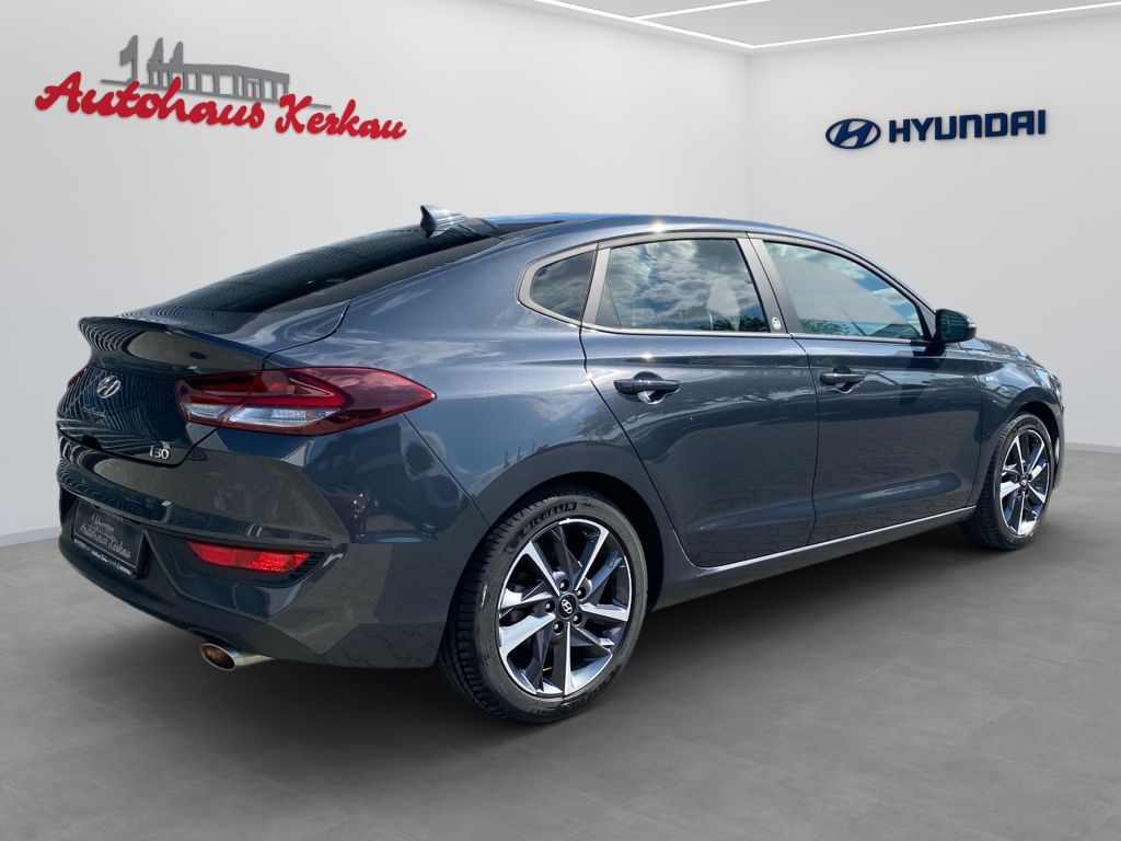Fahrzeugabbildung Hyundai i30 1.5 T-GDI Fastback 48V-Hybrid DCT EDITION 30