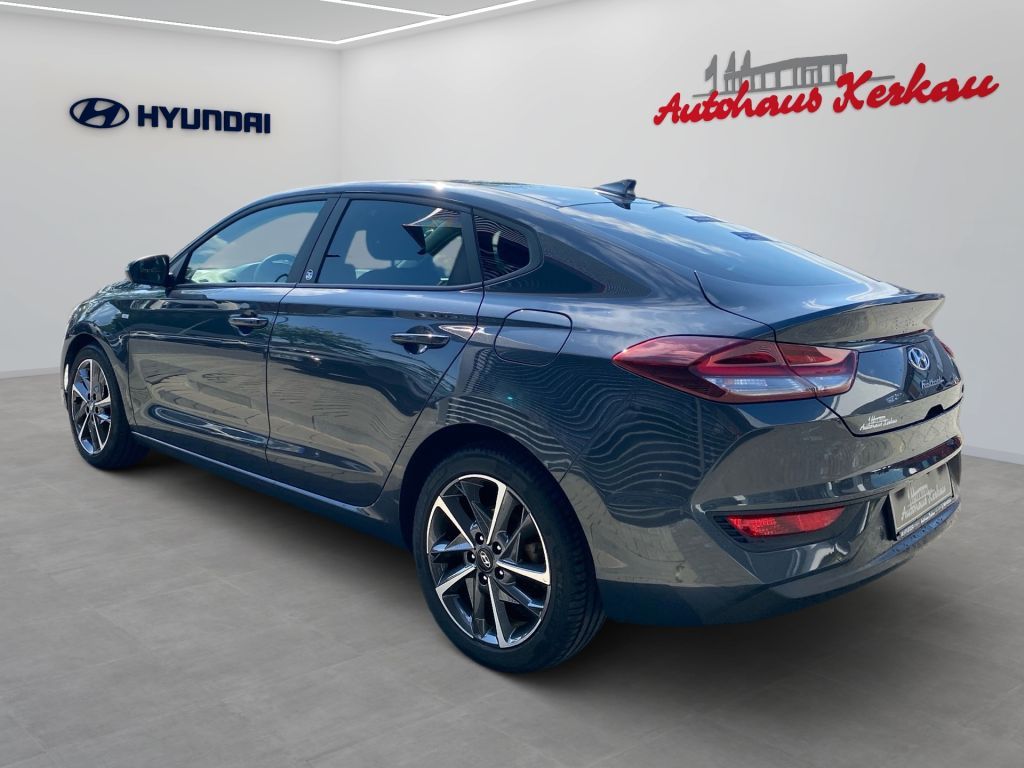 Fahrzeugabbildung Hyundai i30 1.5 T-GDI Fastback 48V-Hybrid DCT EDITION 30