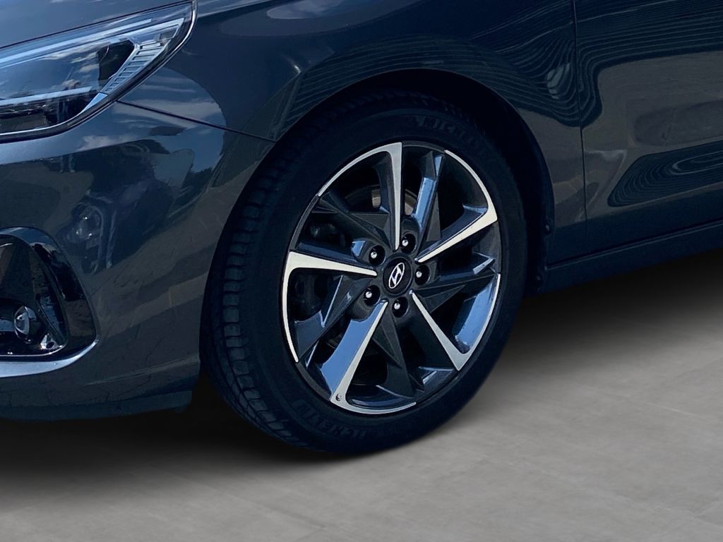 Fahrzeugabbildung Hyundai i30 1.5 T-GDI Fastback 48V-Hybrid DCT EDITION 30