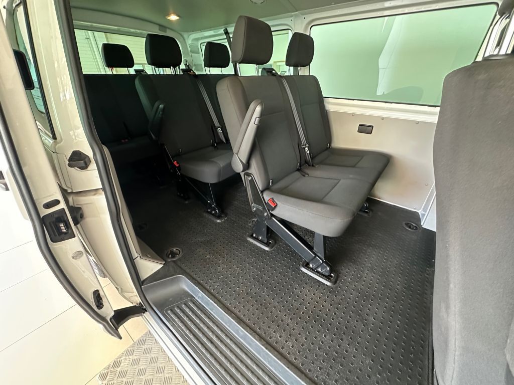 Fahrzeugabbildung Volkswagen T6 DSG Lang +9Sitzer+AHK+Standh.+WR+Navi+Trittst