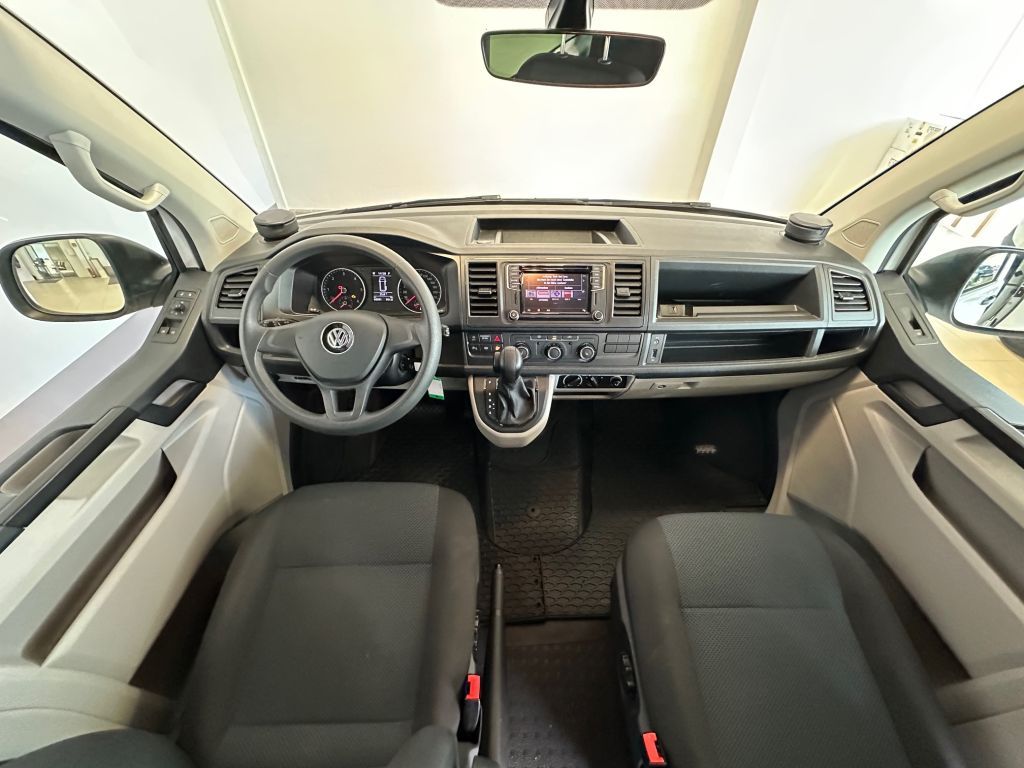 Fahrzeugabbildung Volkswagen T6 DSG Lang +9Sitzer+AHK+Standh.+WR+Navi+Trittst