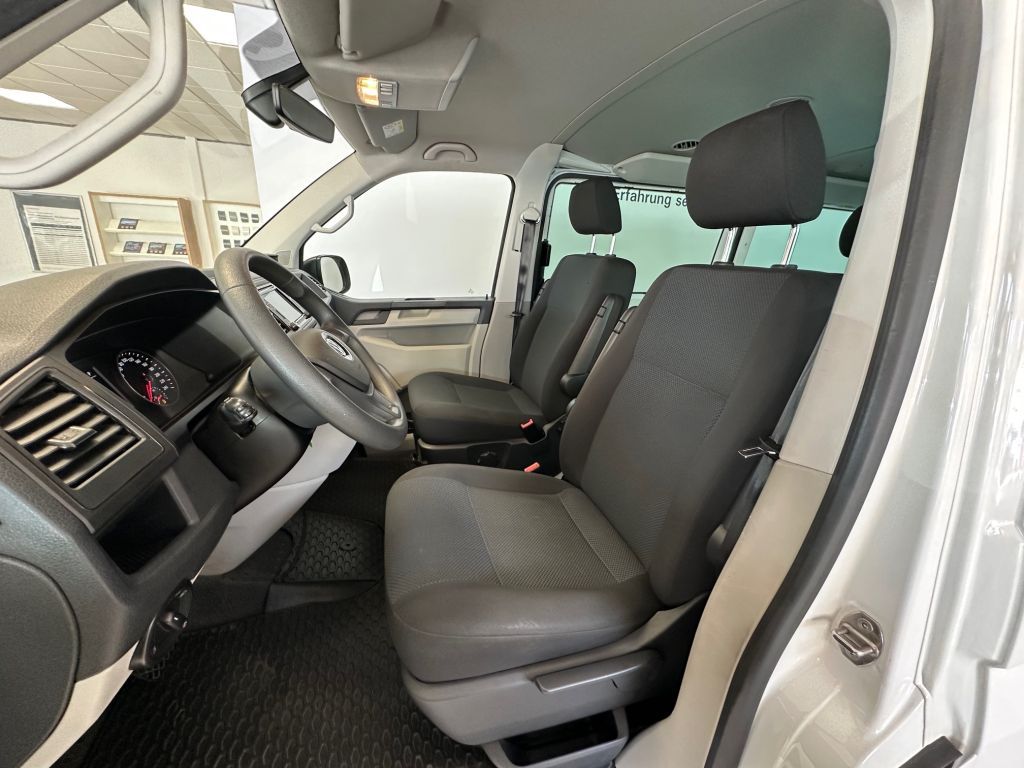 Fahrzeugabbildung Volkswagen T6 DSG Lang +9Sitzer+AHK+Standh.+WR+Navi+Trittst