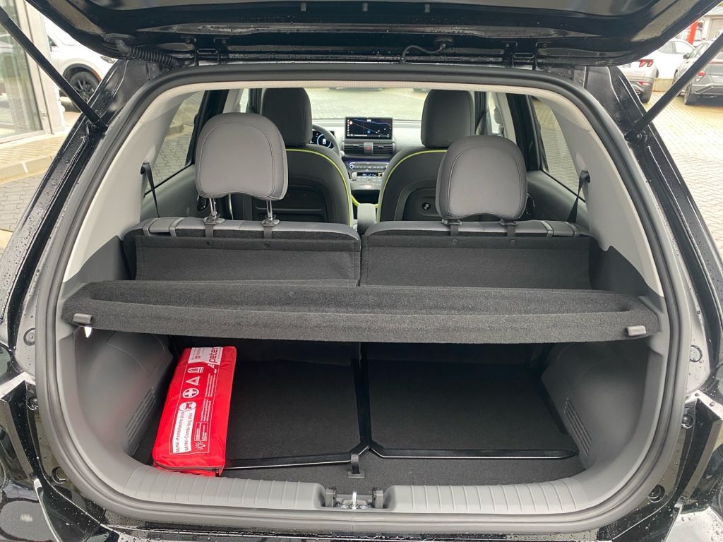 Fahrzeugabbildung Hyundai INSTER 49kWh Cross *Effizienz-Paket*