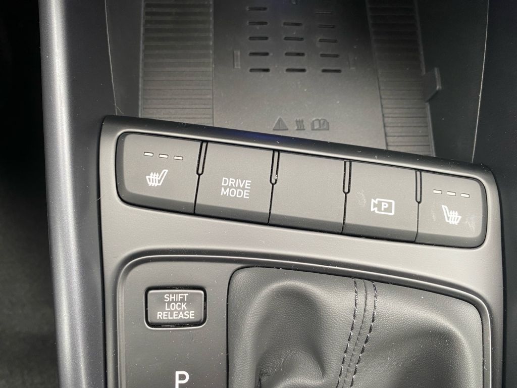 Fahrzeugabbildung Hyundai BAYON 1.0 T-GDI DCT Trend+ Komfort Paket