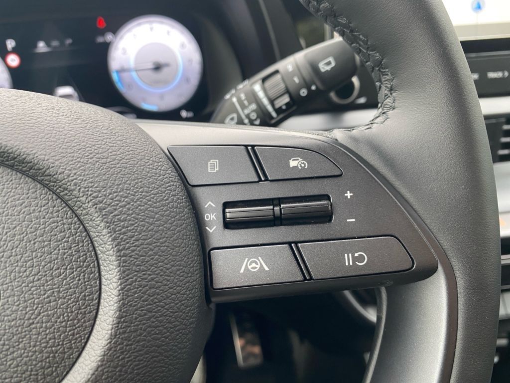 Fahrzeugabbildung Hyundai BAYON 1.0 T-GDI DCT Trend+ Komfort Paket