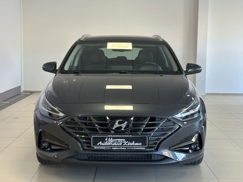 Fahrzeugabbildung Hyundai i30 Kombi 1.6 CRDI Prime +AHK+Pano+Winterräder+