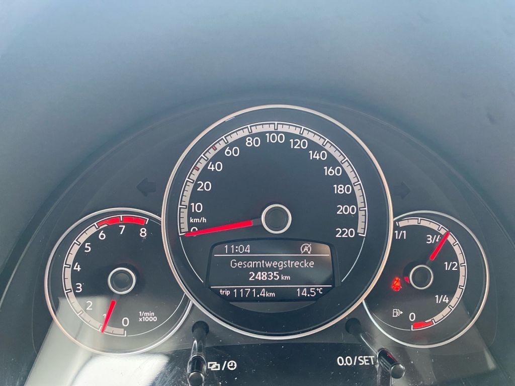 Fahrzeugabbildung Volkswagen up! *Einparkhilfe*Sitzheizung*Rückfahrkamerea*