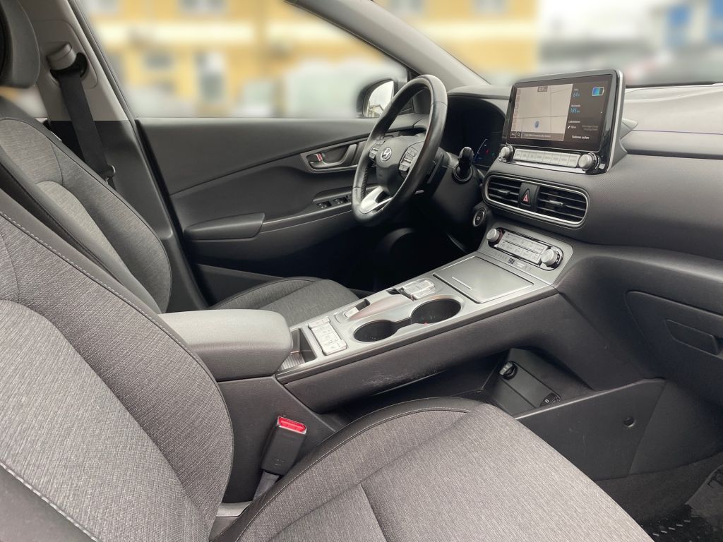 Fahrzeugabbildung Hyundai Kona EV Advantage*SHZ*LHZ+Carplay*Rückfahkamera*