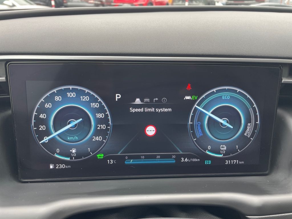 Fahrzeugabbildung Hyundai TUCSON 1.6 T-GDi PHEV 4WD Trend*Krell*el.Heck*WR