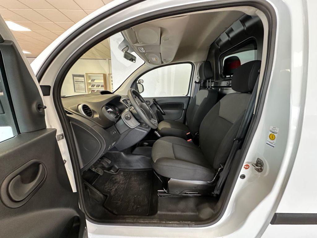 Fahrzeugabbildung Renault Kangoo Rapid dCi 95 Werkstatteinrichtung Winterr