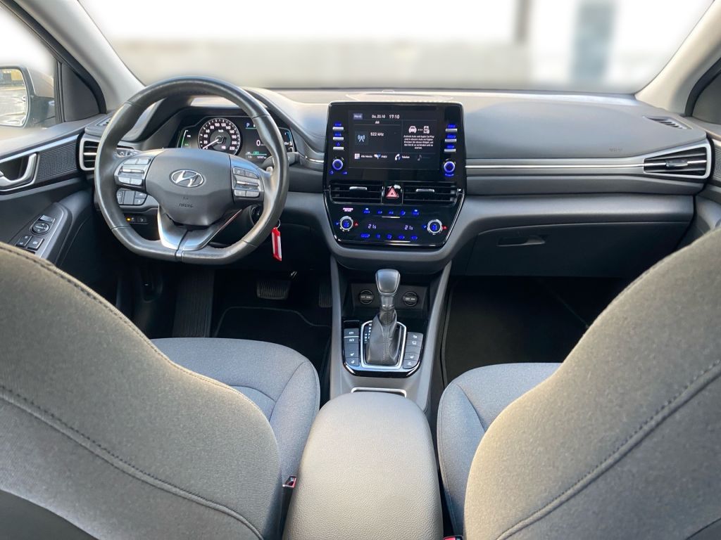 Fahrzeugabbildung Hyundai IONIQ Plug-in-Hybrid 1.6 GDI Trend