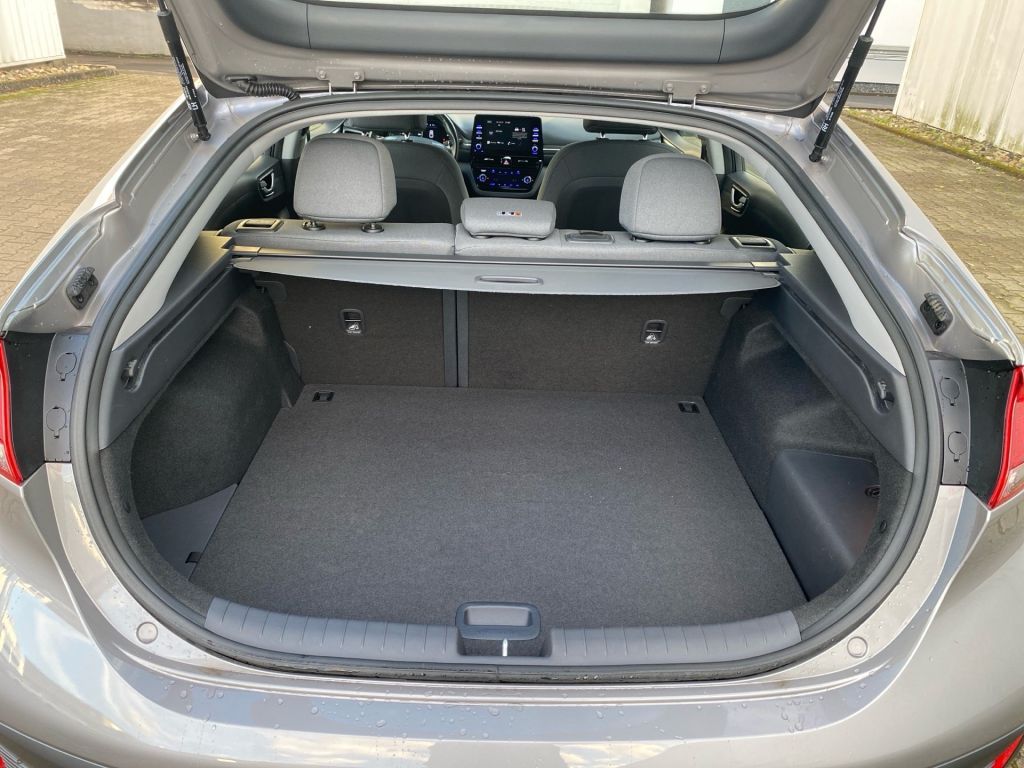 Fahrzeugabbildung Hyundai IONIQ Plug-in-Hybrid 1.6 GDI Trend