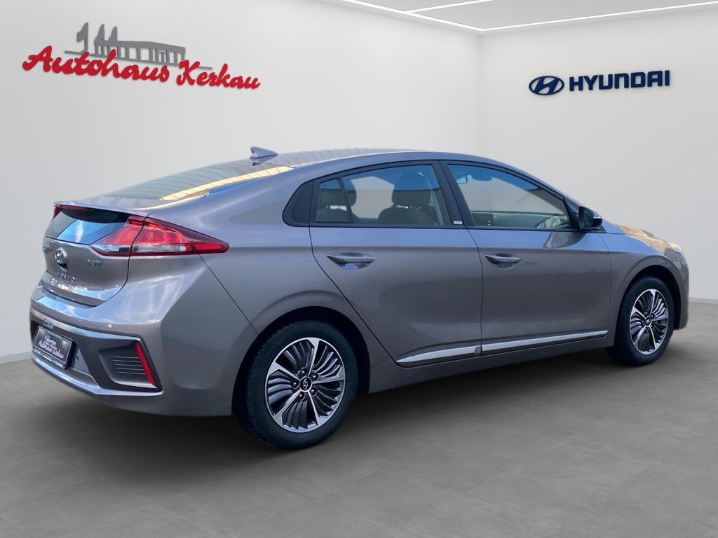 Fahrzeugabbildung Hyundai IONIQ Plug-in-Hybrid 1.6 GDI Trend