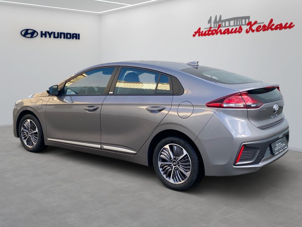 Fahrzeugabbildung Hyundai IONIQ Plug-in-Hybrid 1.6 GDI Trend