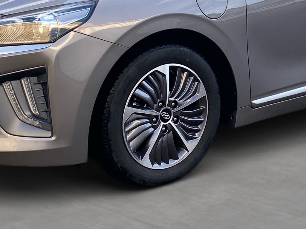 Fahrzeugabbildung Hyundai IONIQ Plug-in-Hybrid 1.6 GDI Trend