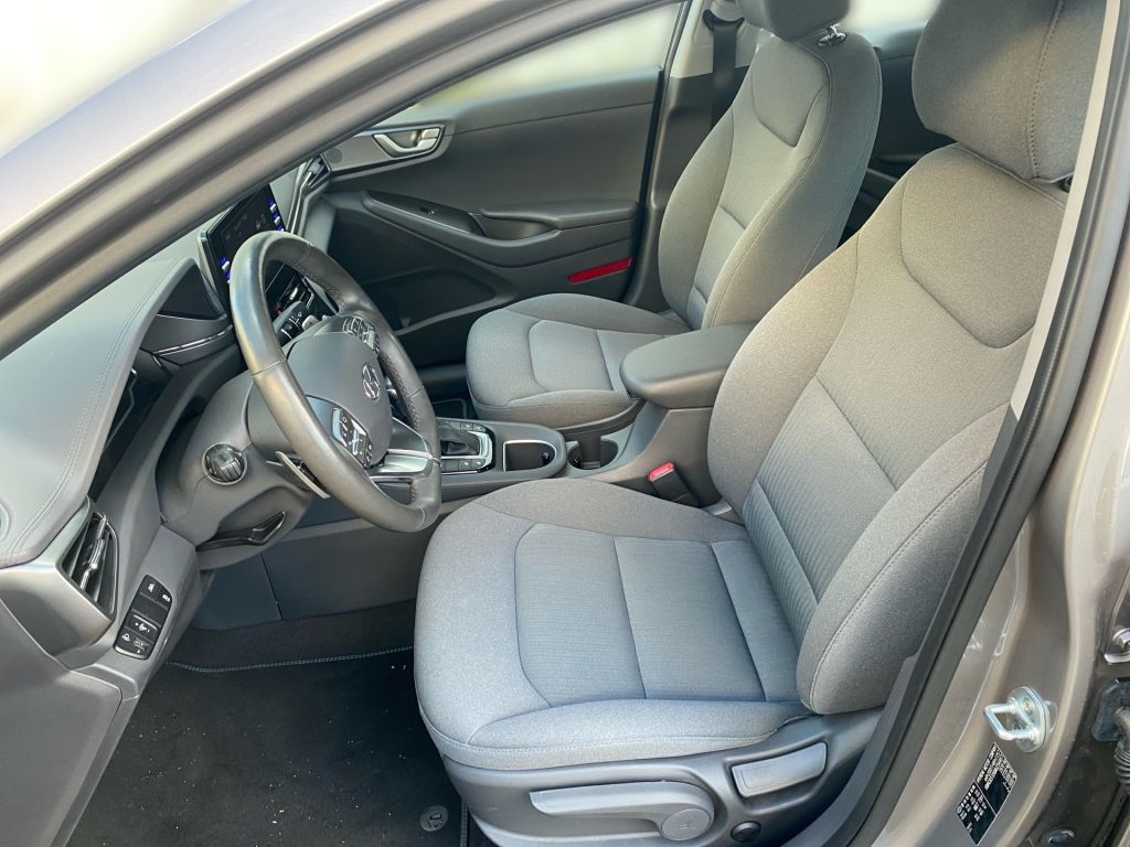 Fahrzeugabbildung Hyundai IONIQ Plug-in-Hybrid 1.6 GDI Trend