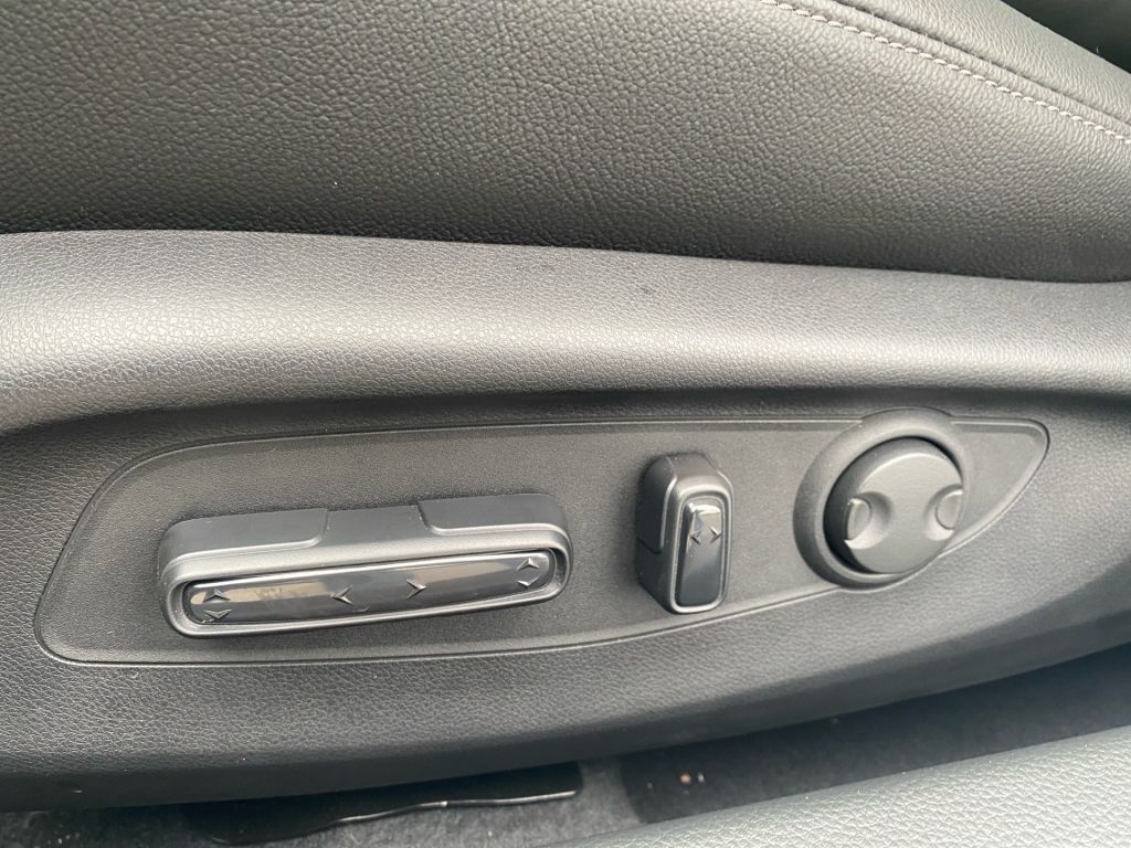 Fahrzeugabbildung Honda Civic e:HEV 2.0 i-MMD Hybrid Advance *Pano*Totw*