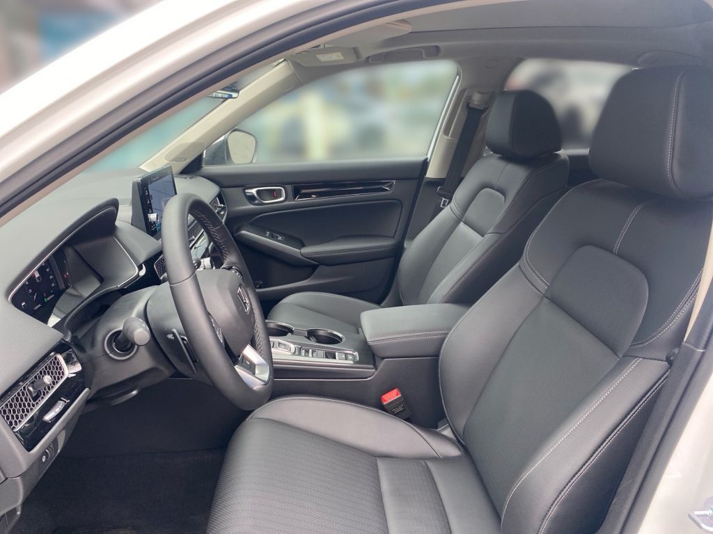 Fahrzeugabbildung Honda Civic e:HEV 2.0 i-MMD Hybrid Advance *Pano*Totw*