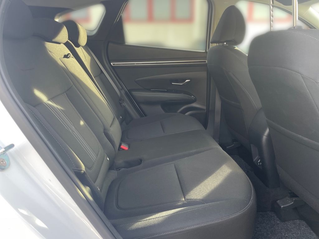 Fahrzeugabbildung Hyundai TUCSON 1.6 T-GDi HEV 2WD Trend *AHK*