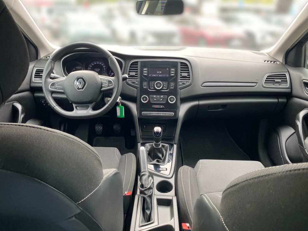 Fahrzeugabbildung Renault Megane Grandtour ENERGY TCe 100 LIFE Winterräder