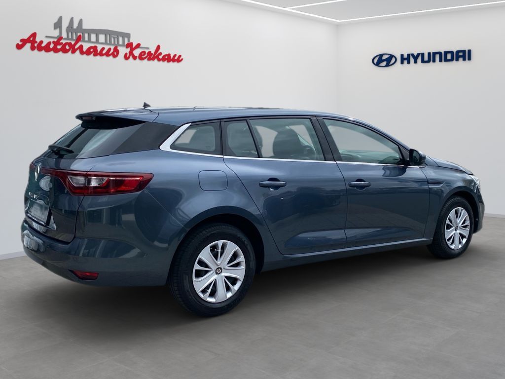 Fahrzeugabbildung Renault Megane Grandtour ENERGY TCe 100 LIFE Winterräder