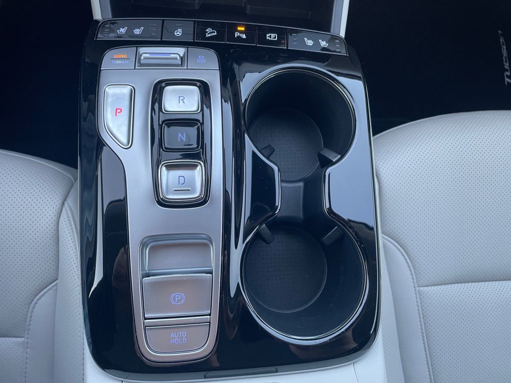 Fahrzeugabbildung Hyundai TUCSON 1.6 T-GDi PHEV 4WD Prime*Pano*ASS+*