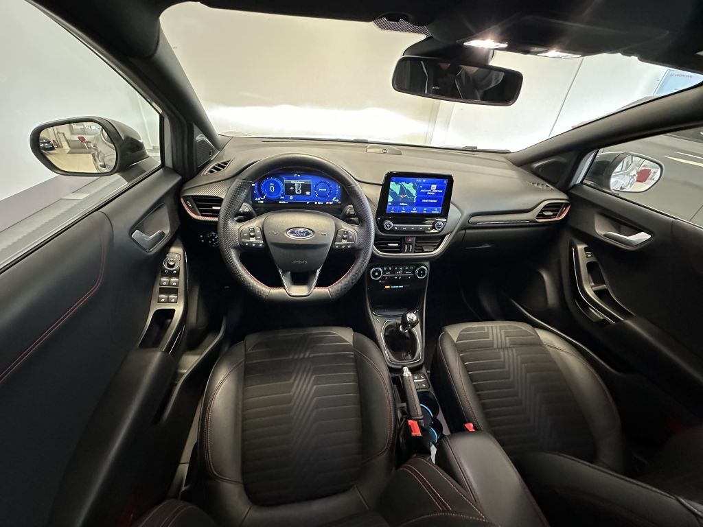 Fahrzeugabbildung Ford Puma 1.0 EcoBoost Hybrid ST-LINE X