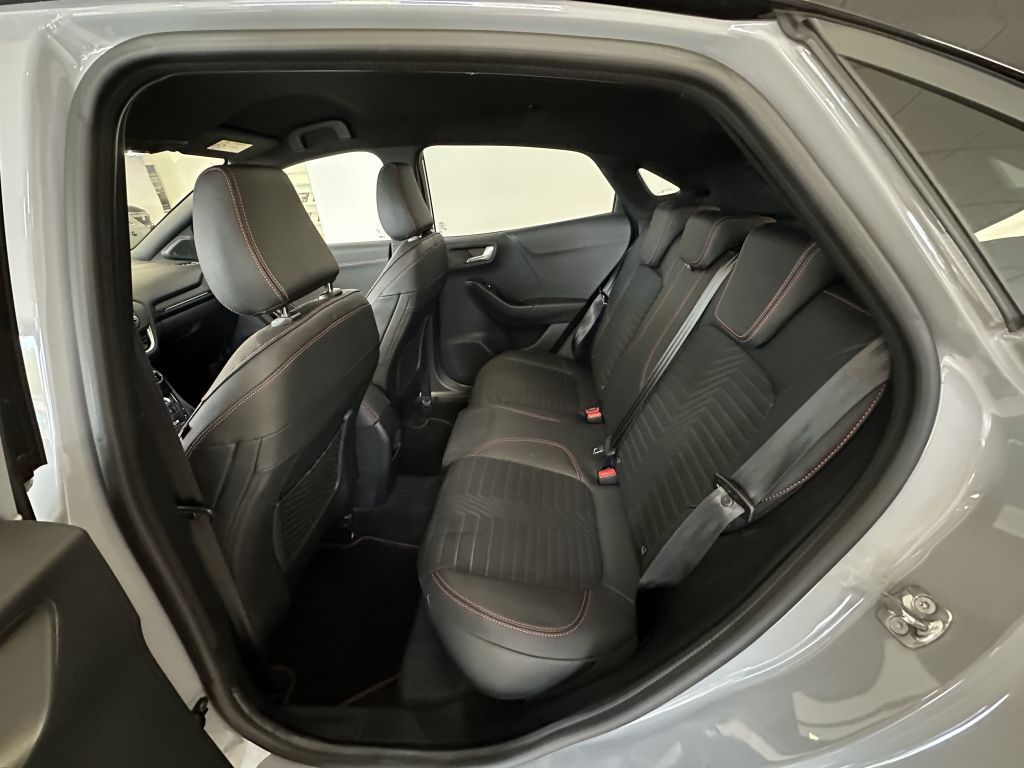 Fahrzeugabbildung Ford Puma 1.0 EcoBoost Hybrid ST-LINE X