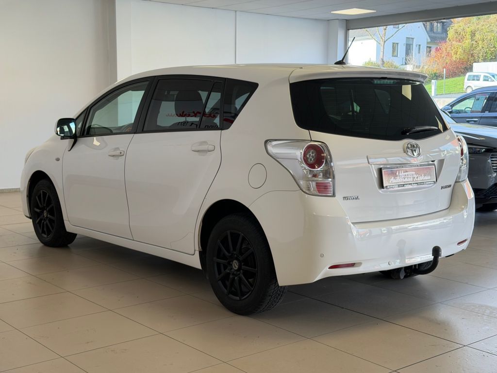 Fahrzeugabbildung Toyota Verso 1.8 Travel + Garantie + AHK + Winterräder