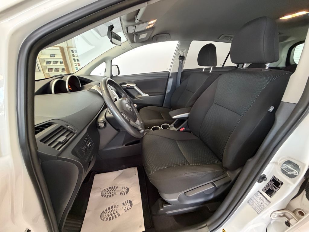 Fahrzeugabbildung Toyota Verso 1.8 Travel + Garantie + AHK + Winterräder