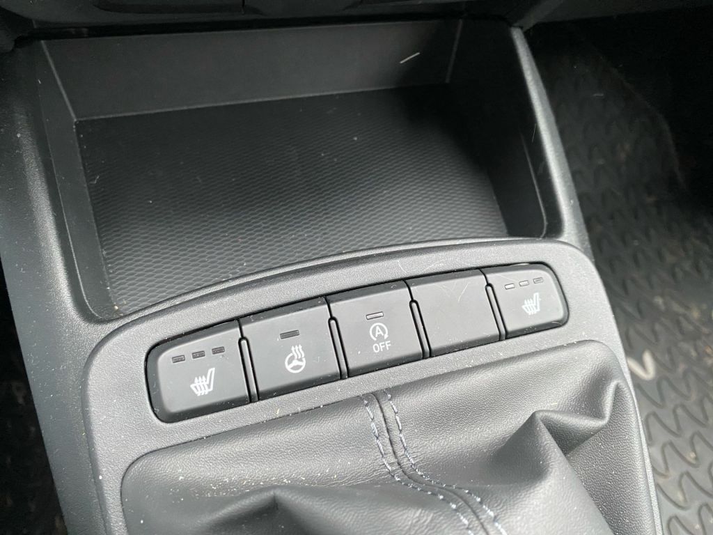 Fahrzeugabbildung Hyundai i10 1.2 Trend * Carplay * SHZ * LHZ * R.Kamera *