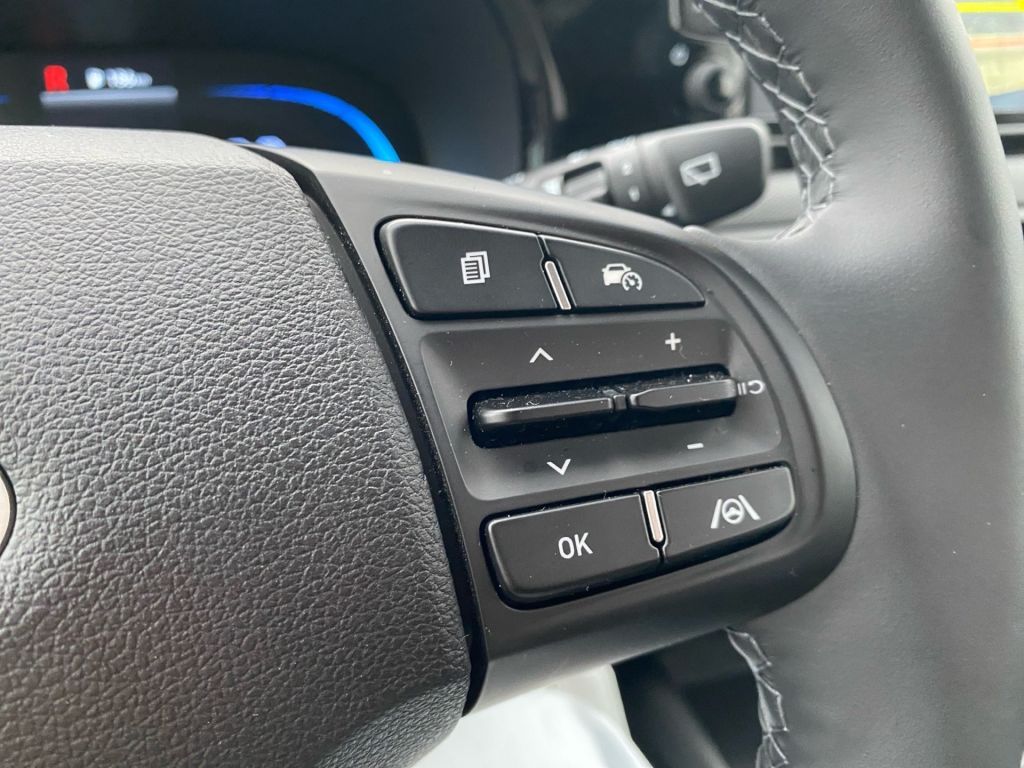 Fahrzeugabbildung Hyundai i10 1.2 Trend * Carplay * SHZ * LHZ * R.Kamera *