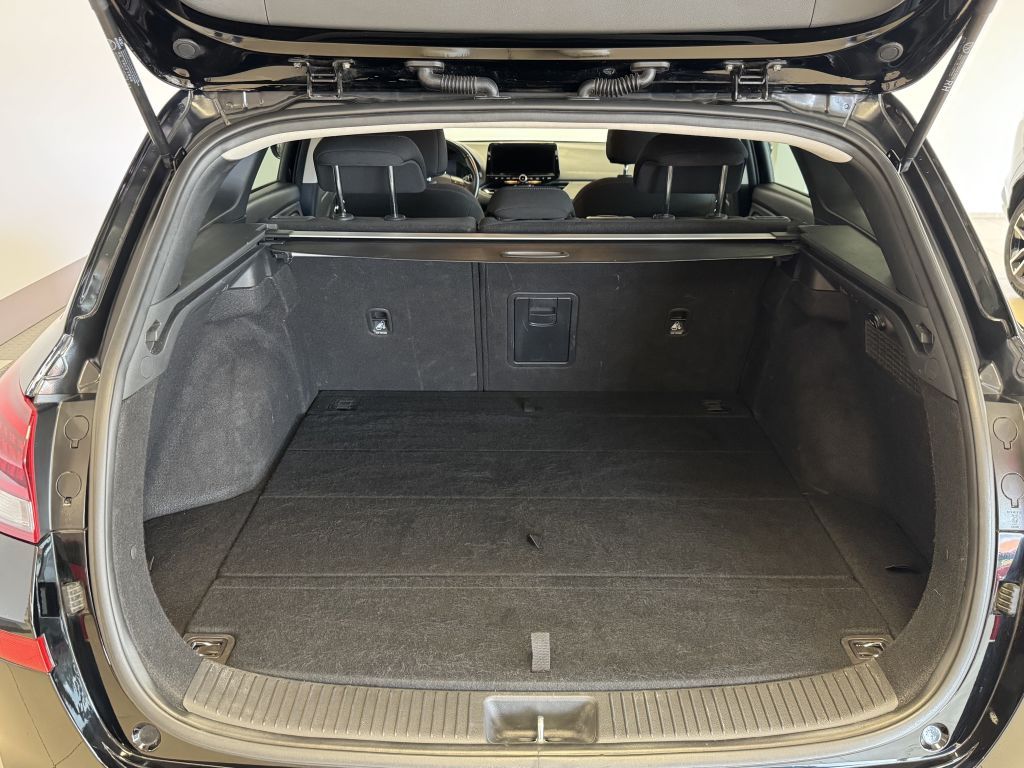 Fahrzeugabbildung Hyundai i30 Kombi 1.5 T-GDI 48V DCT EDITION 30+ *LED*