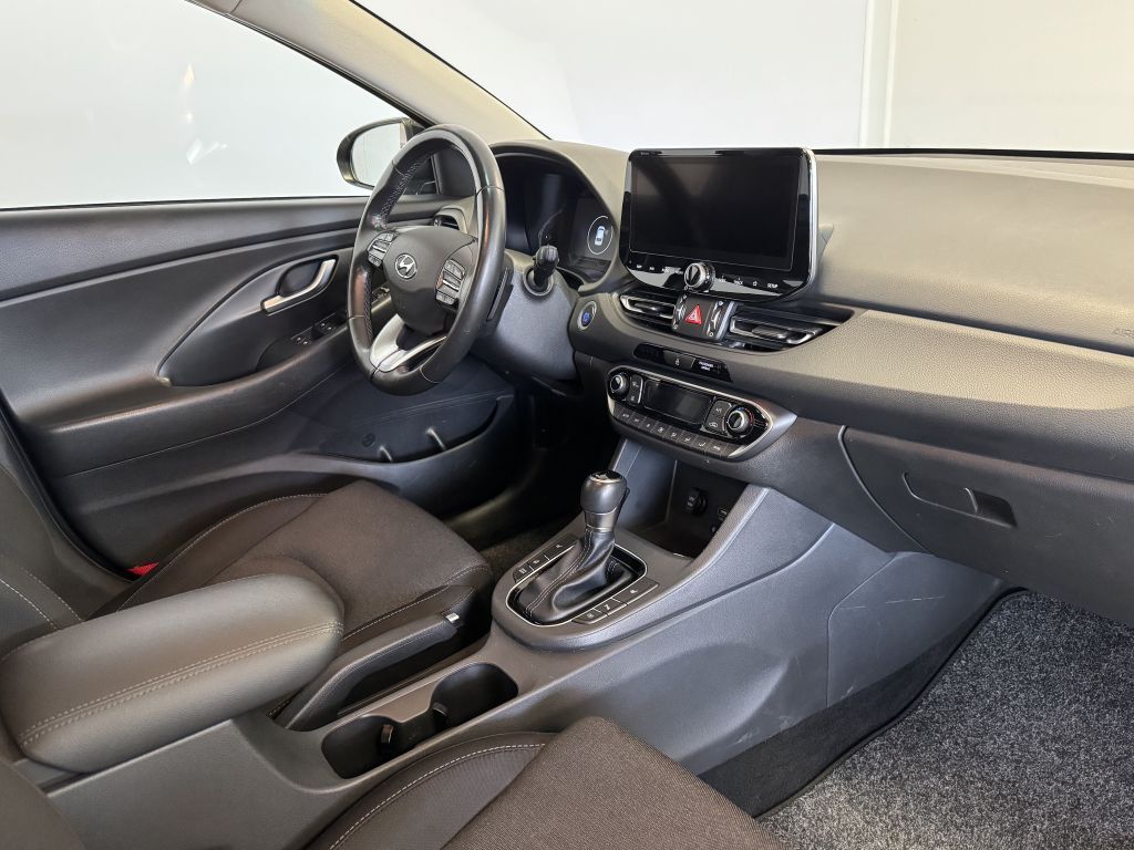 Fahrzeugabbildung Hyundai i30 Kombi 1.5 T-GDI 48V DCT EDITION 30+ *LED*