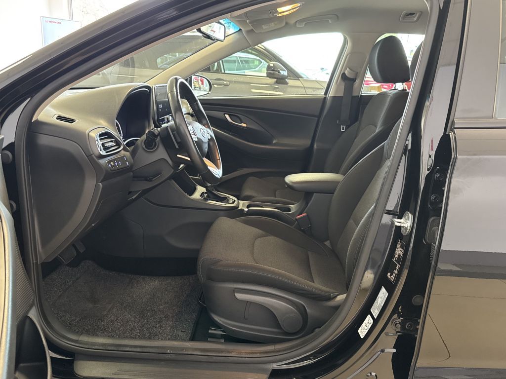 Fahrzeugabbildung Hyundai i30 Kombi 1.5 T-GDI 48V DCT EDITION 30+ *LED*