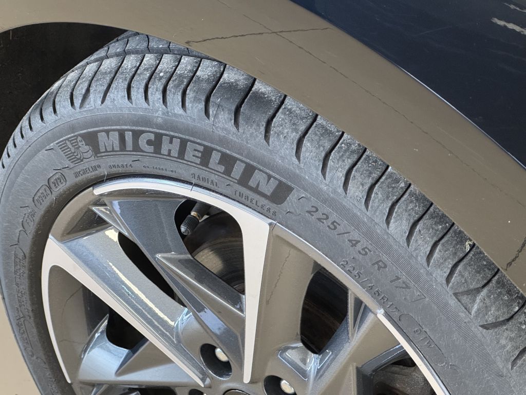 Fahrzeugabbildung Hyundai i30 Kombi 1.5 T-GDI 48V DCT EDITION 30+ *LED*