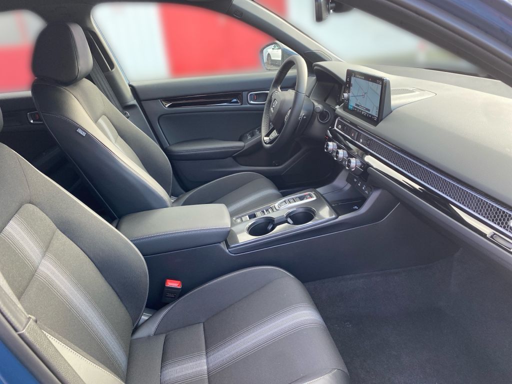 Fahrzeugabbildung Honda Civic e:HEV 2.0 i-MMD Hybrid Sport (FE)